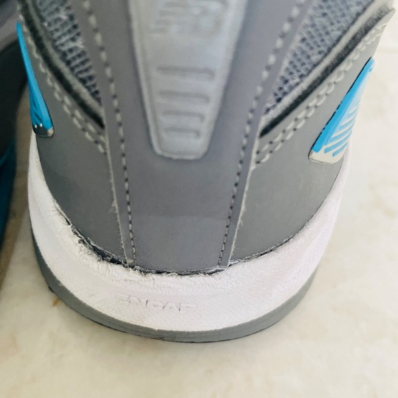 NEW BALANCE {10.5} Running Shoe 1540v3 Gray and Blue - Picture 12 of 12